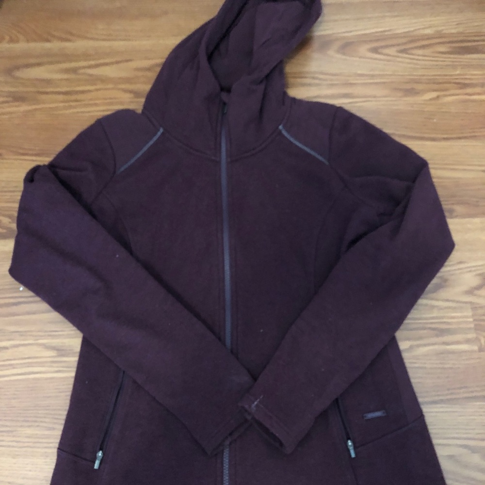 Athleta Fleeced Line Jacket in Wine Red sz MD/P